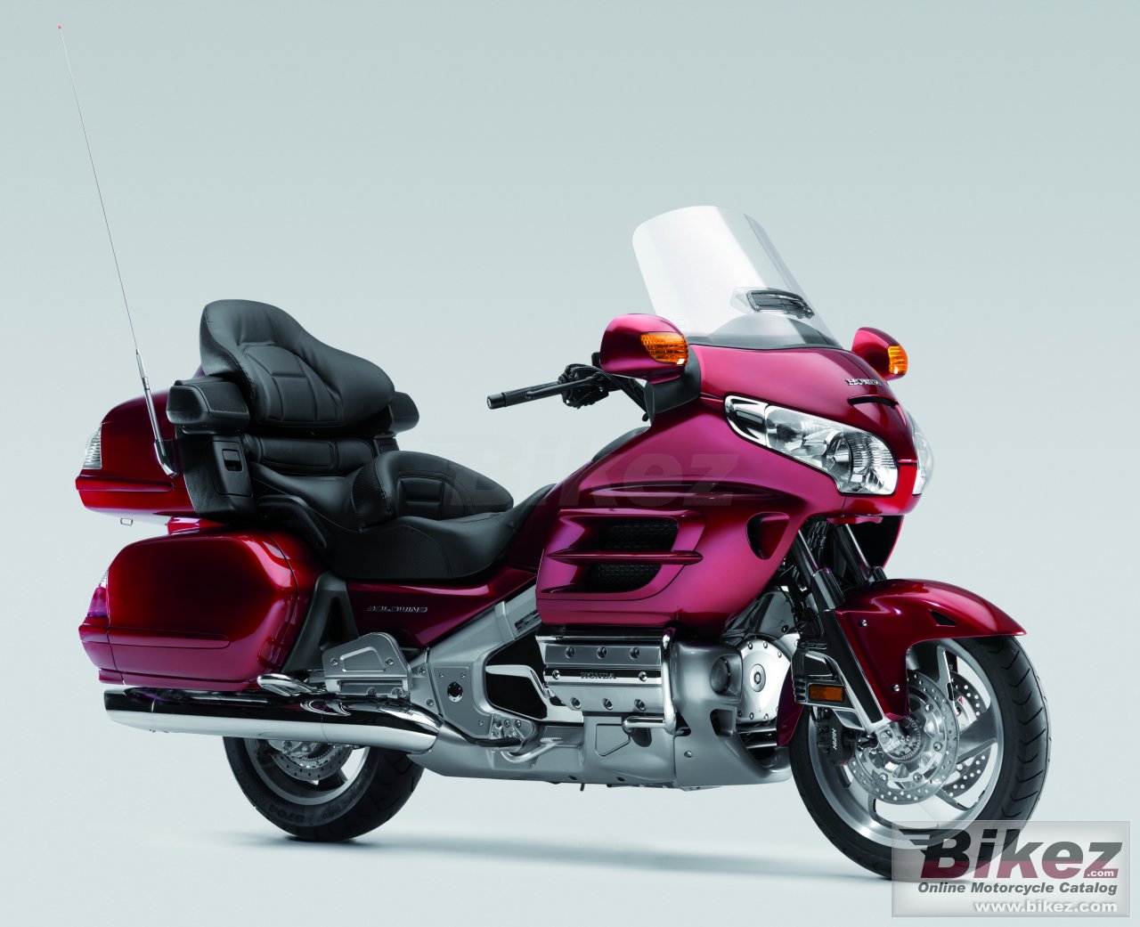 Big Honda gold wing audio comfort navi picture and wallpaper from Bikez.com